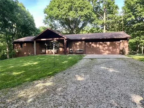 310 Granite Ln, Jackson, MO 63755