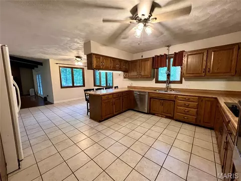 Kitchen - 310 Granite Ln, Jackson, MO 63755 photo 3 of 4