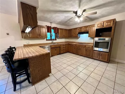 Kitchen - 310 Granite Ln, Jackson, MO 63755 photo 1 of 4