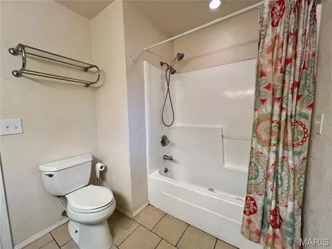 Bath - 310 Granite Ln, Jackson, MO 63755 photo 2 of 9