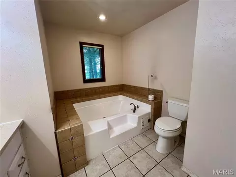 Bath - 310 Granite Ln, Jackson, MO 63755 photo 4 of 9