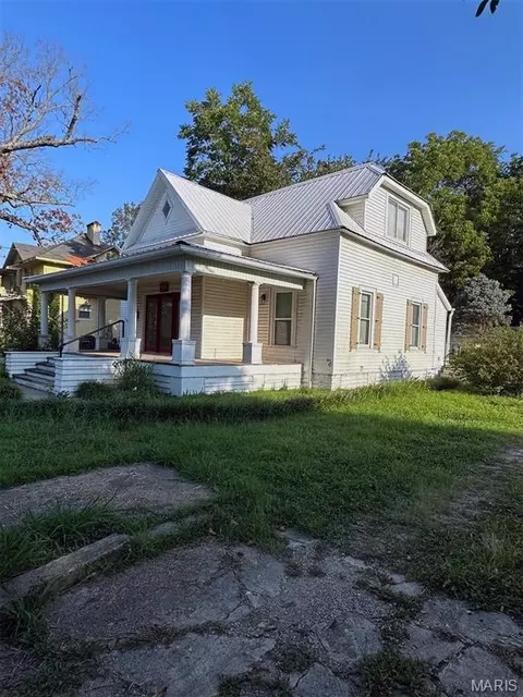 Exterior - 333 E Stoddard St, Dexter, MO 63841 photo 2 of 7