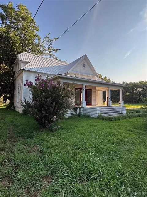 Exterior - 333 E Stoddard St, Dexter, MO 63841 photo 3 of 7