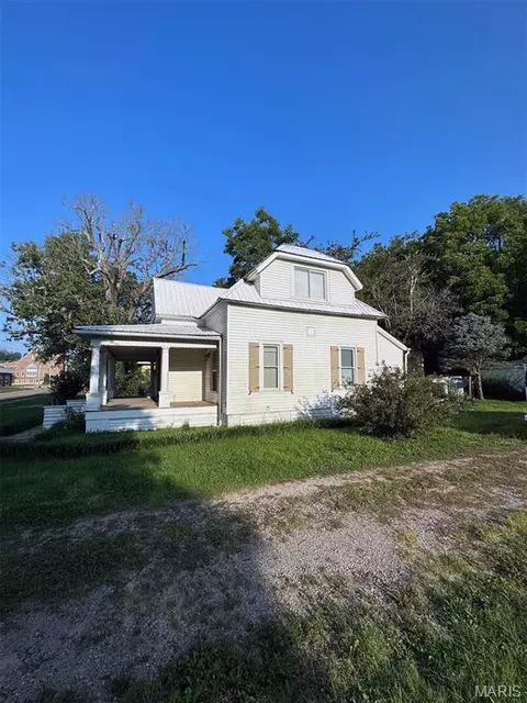 Exterior - 333 E Stoddard St, Dexter, MO 63841 photo 5 of 7