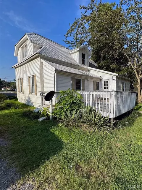 Exterior - 333 E Stoddard St, Dexter, MO 63841 photo 4 of 7
