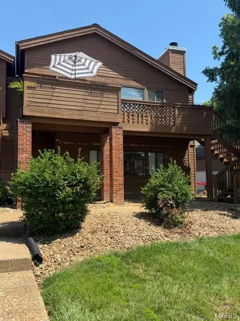 222 Hemingway Ln #G, Weldon Spring, MO 63304