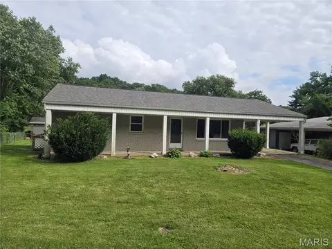 4132 Virginia Dr, House Springs, MO 63051