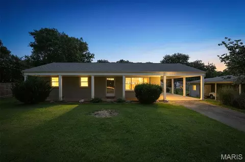 4132 Virginia Dr, House Springs, MO 63051
