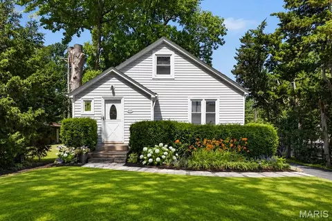 455 Graham Rd, Florissant, MO 63031