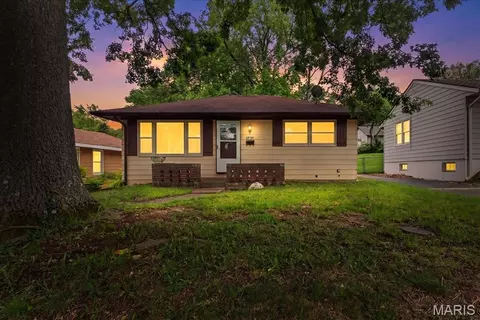 6904 Dunleer Ave, Saint Louis, MO 63130