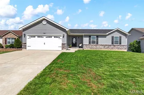146 Shadow Pointe Dr, Wentzville, MO 63385