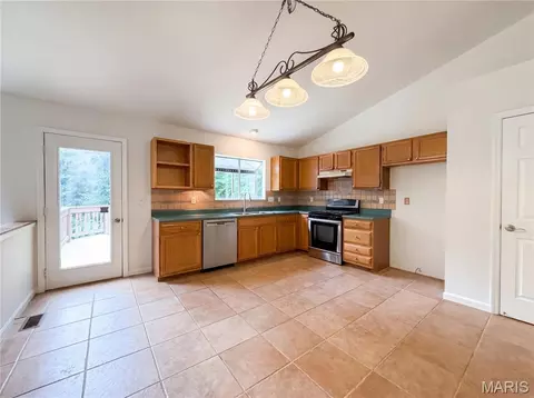 Kitchen - 246 Royalltrail Ln, O'fallon, MO 63368 photo 1 of 2