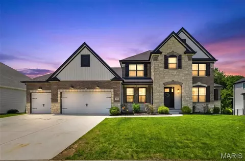 568 Long Creek Dr, Lake Saint Louis, MO 63367