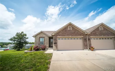 903 Q Ave, Saint Clair, MO 63077