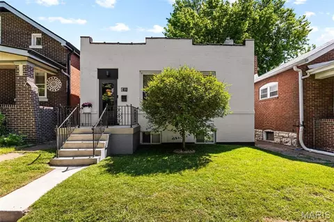 4745 Rosa Ave, Saint Louis, MO 63116
