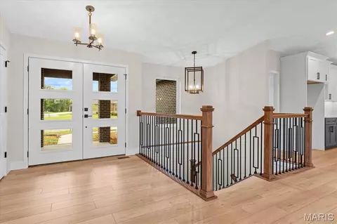 Entry Way - 516 Hayden Dr, Waterloo, IL 62298 photo 1 of 3
