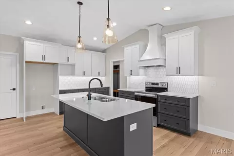 Kitchen - 516 Hayden Dr, Waterloo, IL 62298 photo 1 of 1