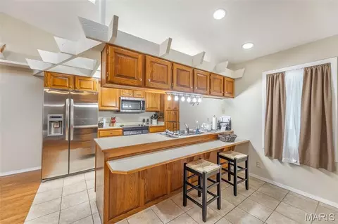 Kitchen - 3 Shadowbrook Dr, Poplar Bluff, MO 63901 photo 3 of 3