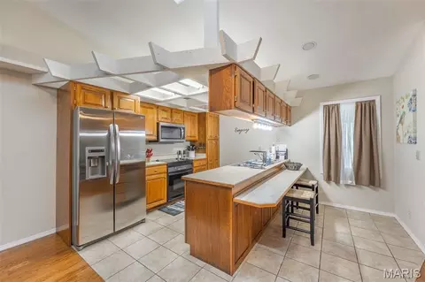 Kitchen - 3 Shadowbrook Dr, Poplar Bluff, MO 63901 photo 2 of 3