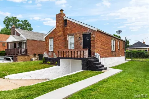 6325 Stratford Ave, Saint Louis, MO 63120