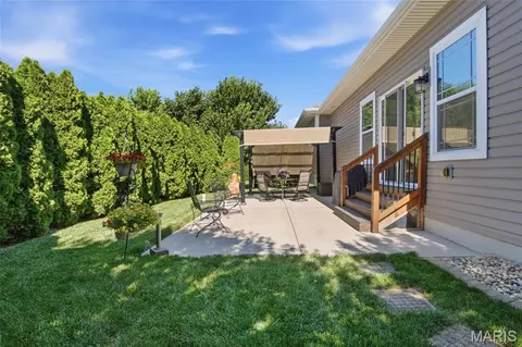 Exterior - 608 Willowbrook Way, O'fallon, IL 62269 photo 4 of 6