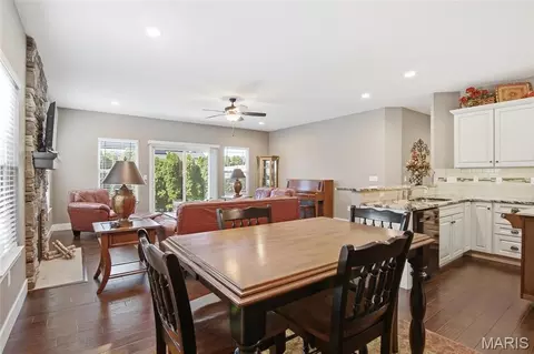Dining - 608 Willowbrook Way, O'fallon, IL 62269 photo 2 of 3