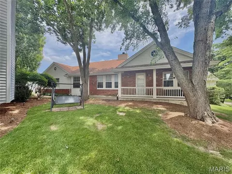 13019 Midfield Ter, Saint Louis, MO 63146
