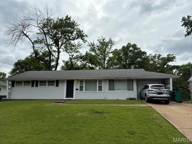 805 Brookridge Dr, Saint Louis, MO 63119