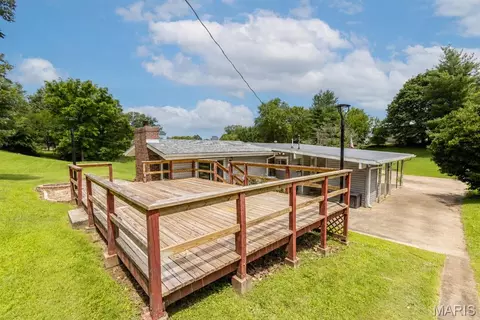 Exterior - 1131 Corinne St, Jackson, MO 63755 photo 3 of 9