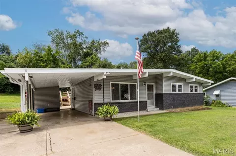 Exterior - 1131 Corinne St, Jackson, MO 63755 photo 8 of 9