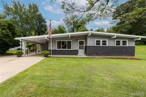 Exterior - 1131 Corinne St, Jackson, MO 63755 photo 7 of 9