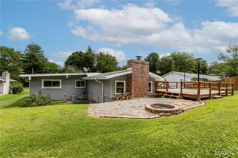 Exterior - 1131 Corinne St, Jackson, MO 63755 photo 6 of 9