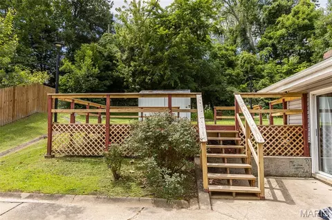 Exterior - 1131 Corinne St, Jackson, MO 63755 photo 2 of 9