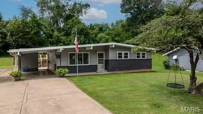 1131 Corinne St, Jackson, MO 63755