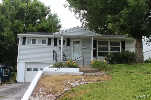 3302 Marsh Ave, Hannibal, MO 63401