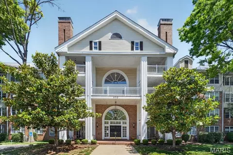 970 N Spoede Rd #26, Saint Louis, MO 63146