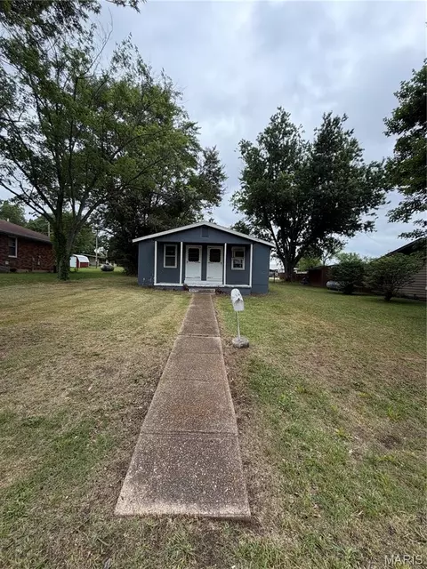 1008 E Mondy St, Salem, MO 65560