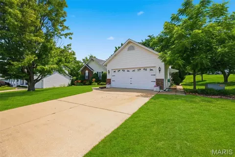 Exterior - 2082 Hackmann Estates Dr, Saint Charles, MO 63303 photo 2 of 7
