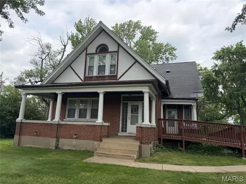2655 Parker Rd, Florissant, MO 63033