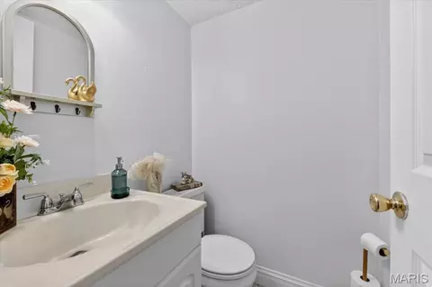 Bath - 158 Beard Dr #C, Eureka, MO 63025 photo 1 of 4