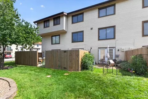 Exterior - 158 Beard Dr #C, Eureka, MO 63025 photo 5 of 6