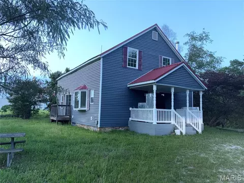7447 Angell Rd, Gerald, MO 63037