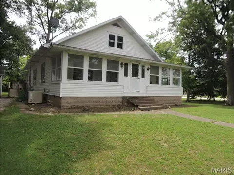 Undisclosed, Mulberry Grove, IL 62262