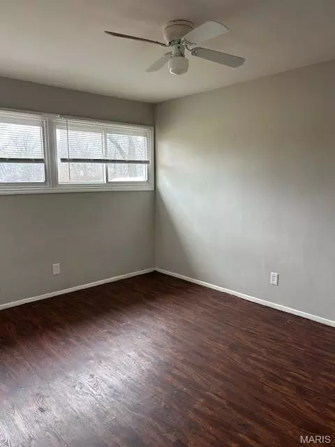 Bedroom - 6826 Friarwood Dr, Berkeley, MO 63134 photo 3 of 3