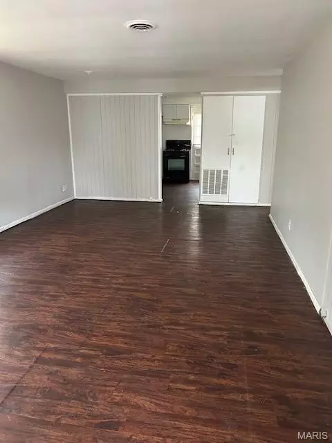 Living - 6826 Friarwood Dr, Berkeley, MO 63134 photo 1 of 3