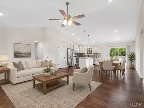 Living - 2798 Moon Crest Ct, Washington, MO 63090 photo 3 of 6