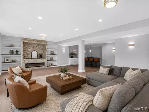 Living - 2798 Moon Crest Ct, Washington, MO 63090 photo 6 of 6