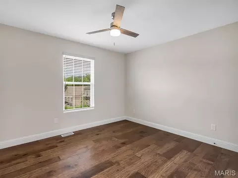 Bedroom - 2798 Moon Crest Ct, Washington, MO 63090 photo 2 of 7