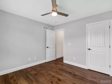 Bedroom - 2798 Moon Crest Ct, Washington, MO 63090 photo 4 of 7