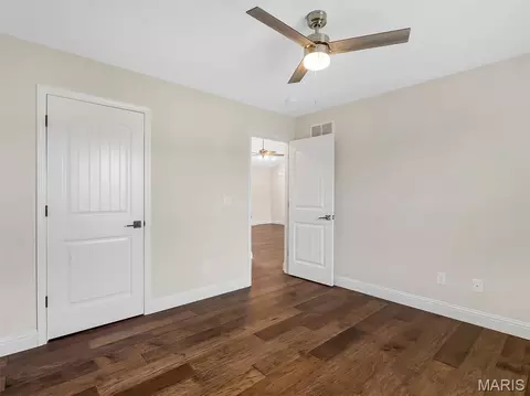 Bedroom - 2798 Moon Crest Ct, Washington, MO 63090 photo 3 of 7